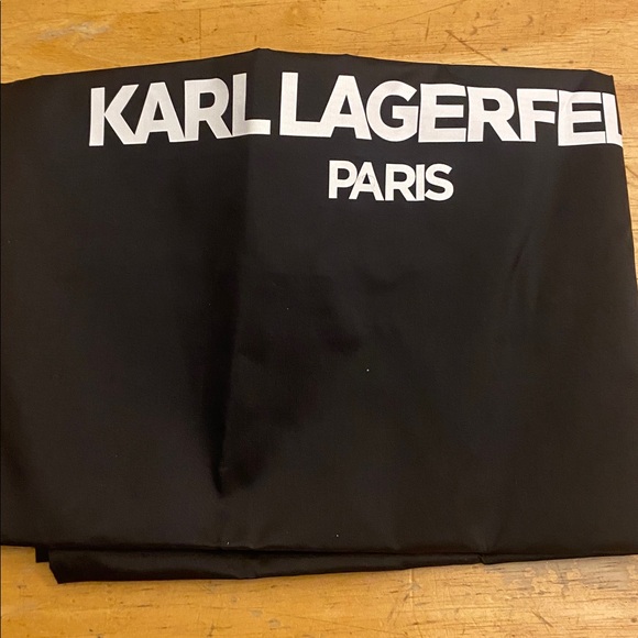 Karl Lagerfeld very large dust bag about 23 x 23 Black w white lettering NWOT - Picture 5 of 5